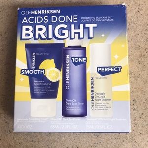 OLEHENRIKSEN: Acids Done Bright Skincare Set